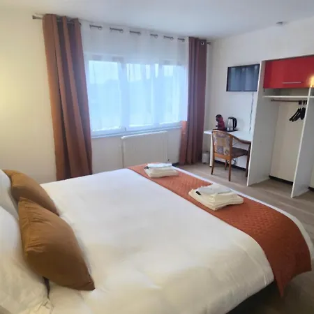 Les Poiriers - 4 Type Avec Salle De Bain Privative